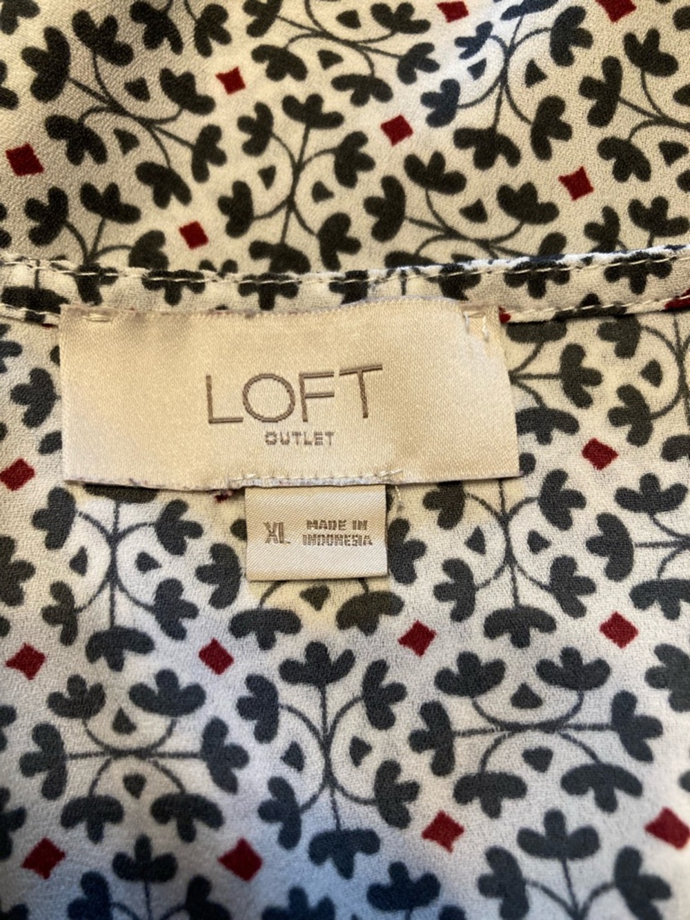 LOFT V-Neck Top - Picture 6 of 6